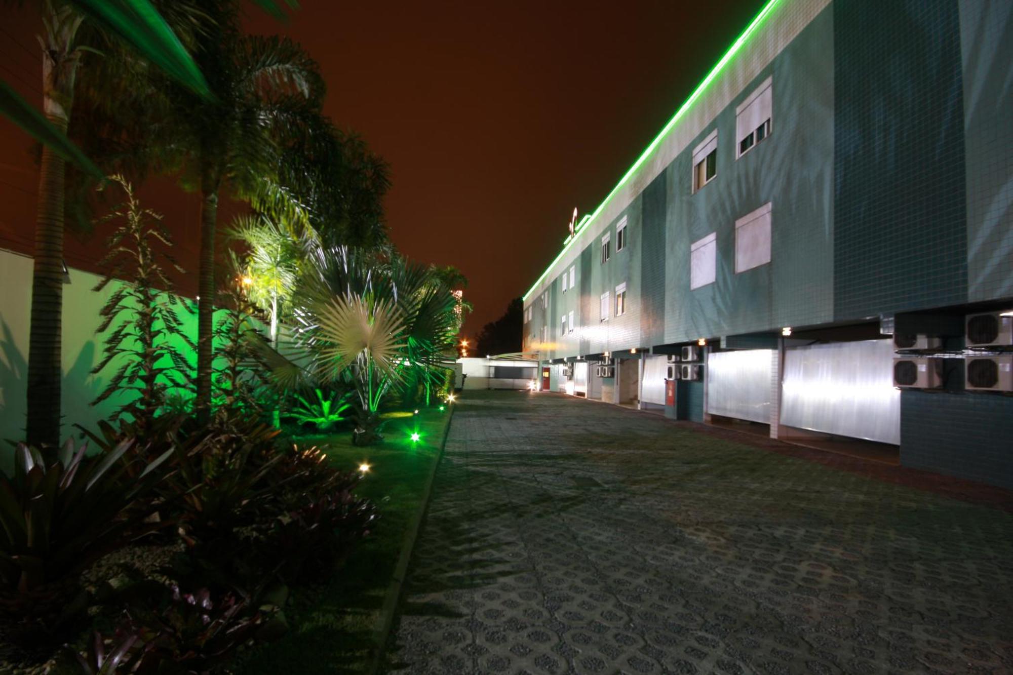 Vitara Motel (Adults Only) Taboão da Serra Exteriör bild